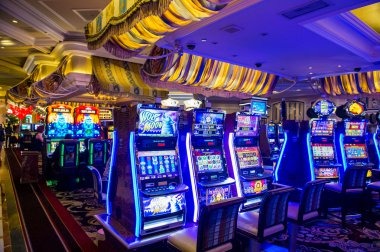 opxtoto mobile app interface showing sportsbook and casino games